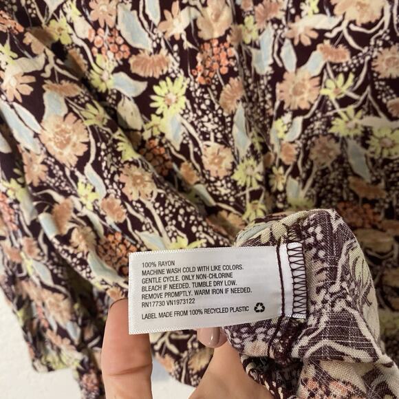 AVA & VIV Top Size 3X Multicolor Floral V Neck 100% Rayon 3/4 Sleeve Blouse - Picture 6 of 8